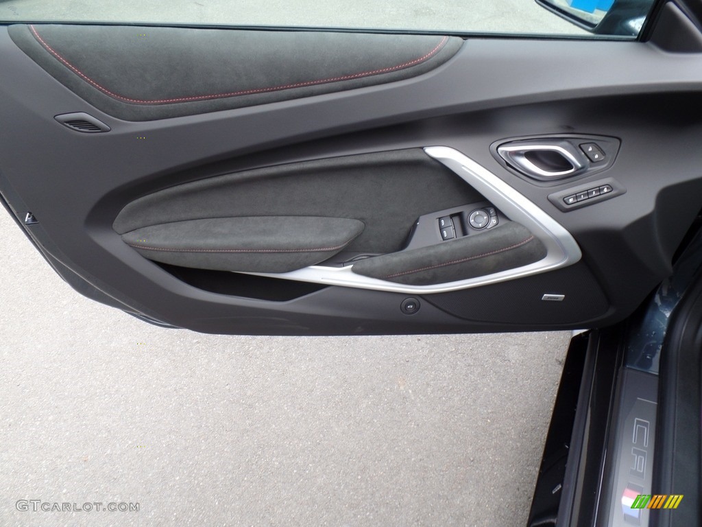 2019 Chevrolet Camaro ZL1 Coupe Jet Black Door Panel Photo #133396441