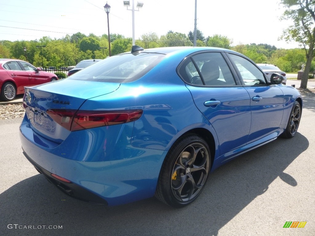 2019 Giulia Ti Sport AWD - Misano Blue Metallic / Black photo #9