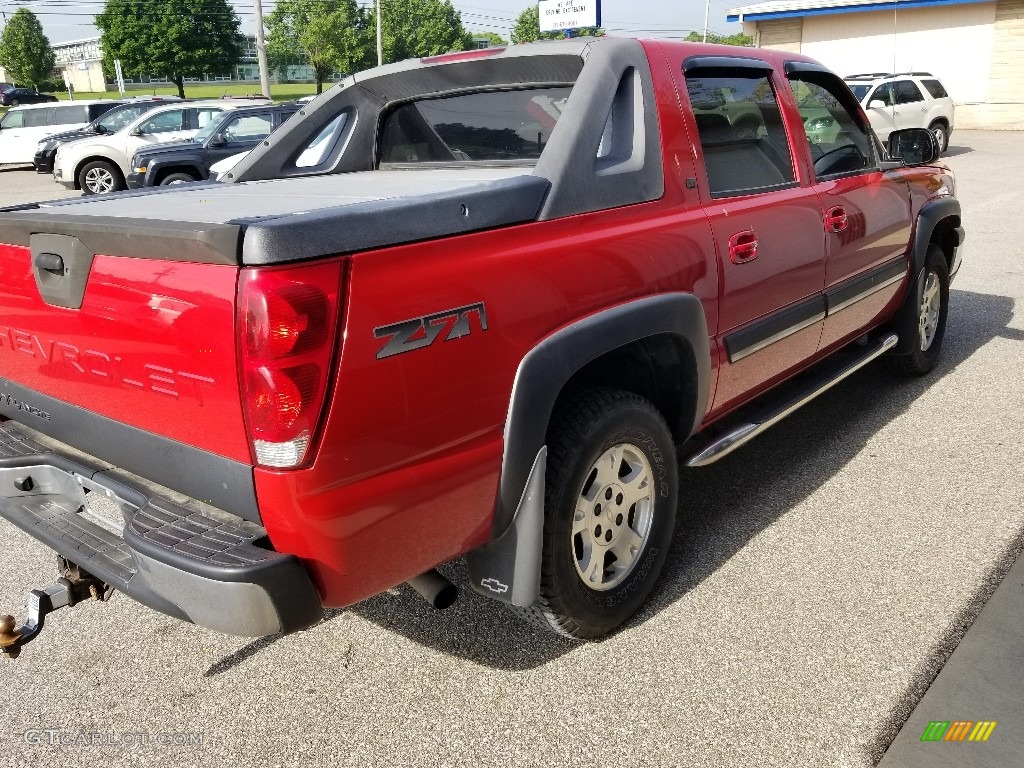 2005 Avalanche Z71 4x4 - Sport Red Metallic / Gray/Dark Charcoal photo #22