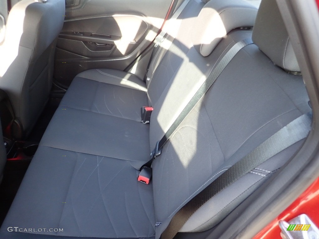 2018 Fiesta SE Sedan - Hot Pepper Red / Charcoal Black photo #16