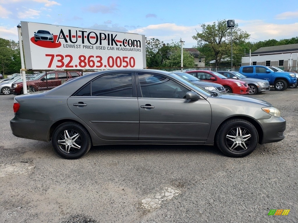 2005 Camry LE - Phantom Gray Pearl / Taupe photo #2