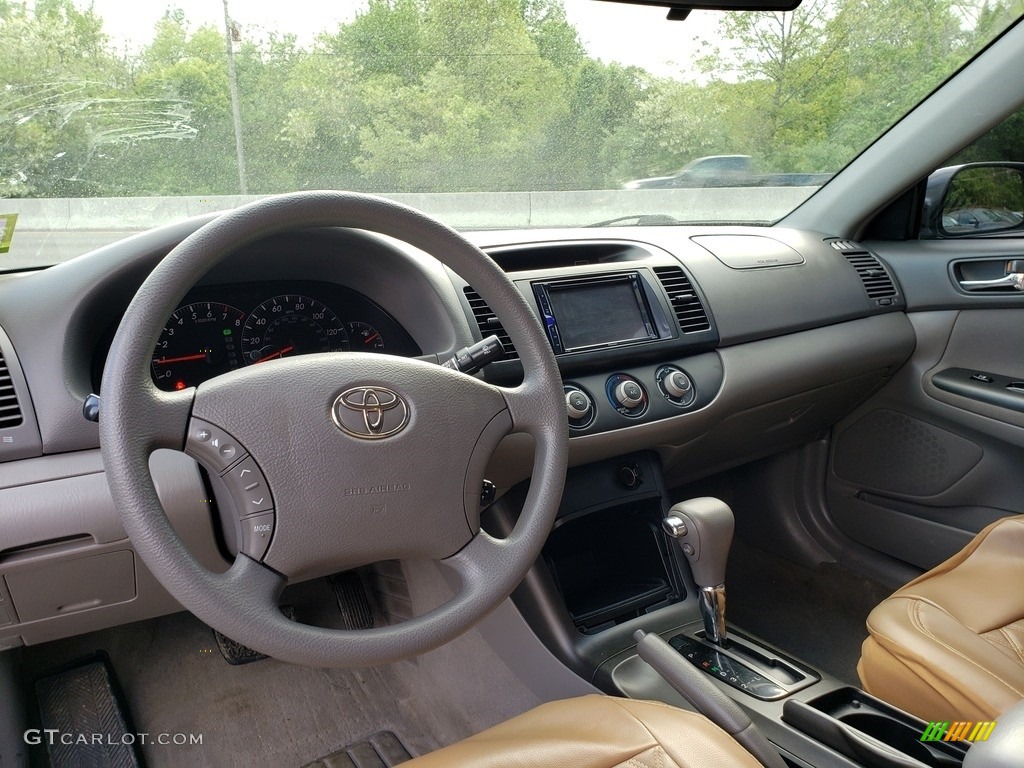 2005 Camry LE - Phantom Gray Pearl / Taupe photo #10