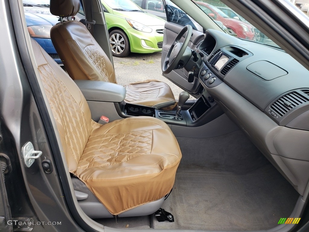 2005 Camry LE - Phantom Gray Pearl / Taupe photo #13