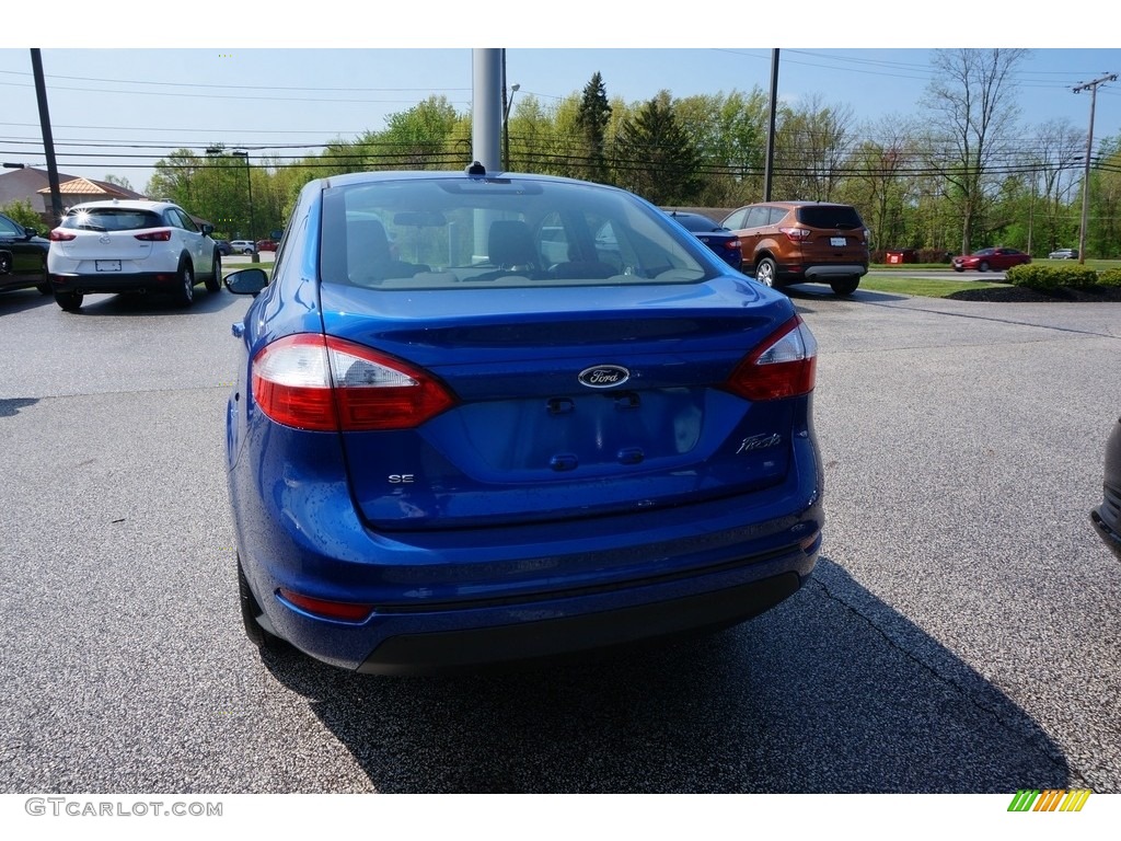 2019 Fiesta SE Sedan - Lightning Blue / Charcoal Black photo #3