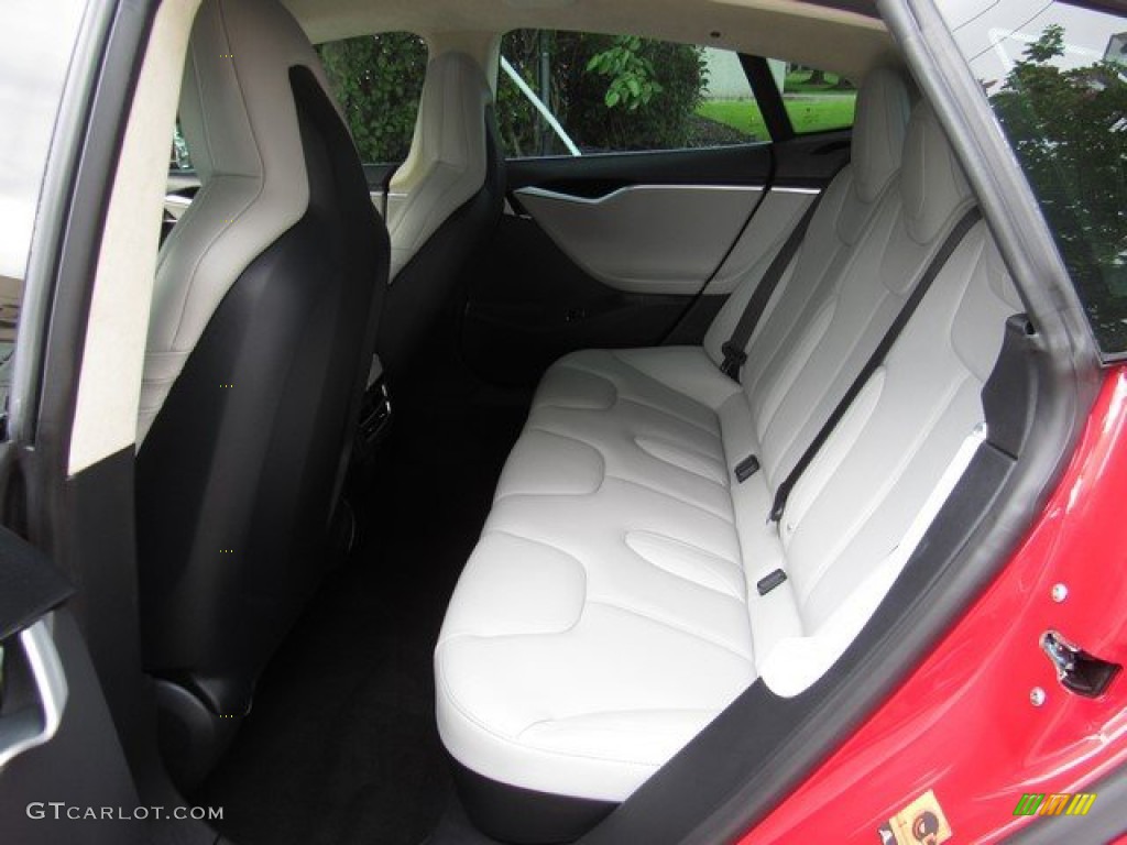 2015 Tesla Model S 90D Rear Seat Photo #133444709