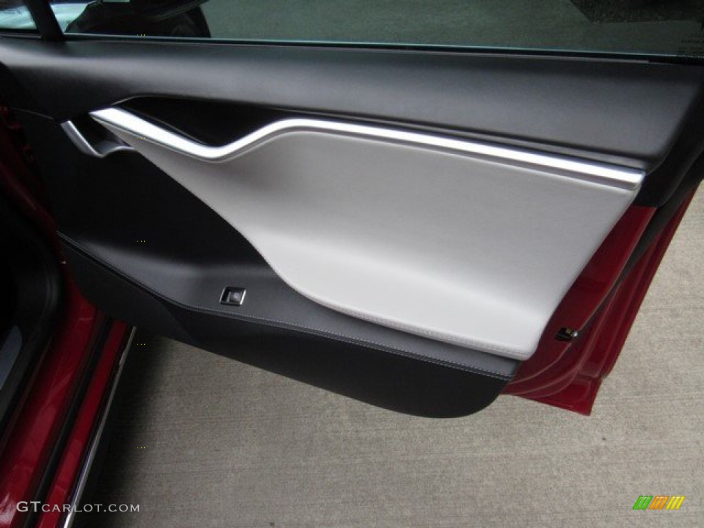 2015 Model S 90D - Red Multi-Coat / Grey photo #21