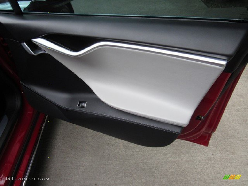 2015 Tesla Model S 90D Grey Door Panel Photo #133444880