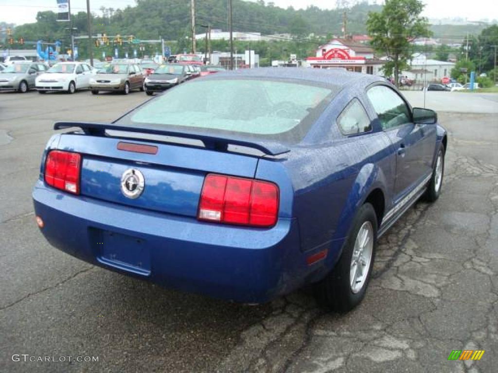 2006 Mustang V6 Deluxe Coupe - Vista Blue Metallic / Light Graphite photo #4