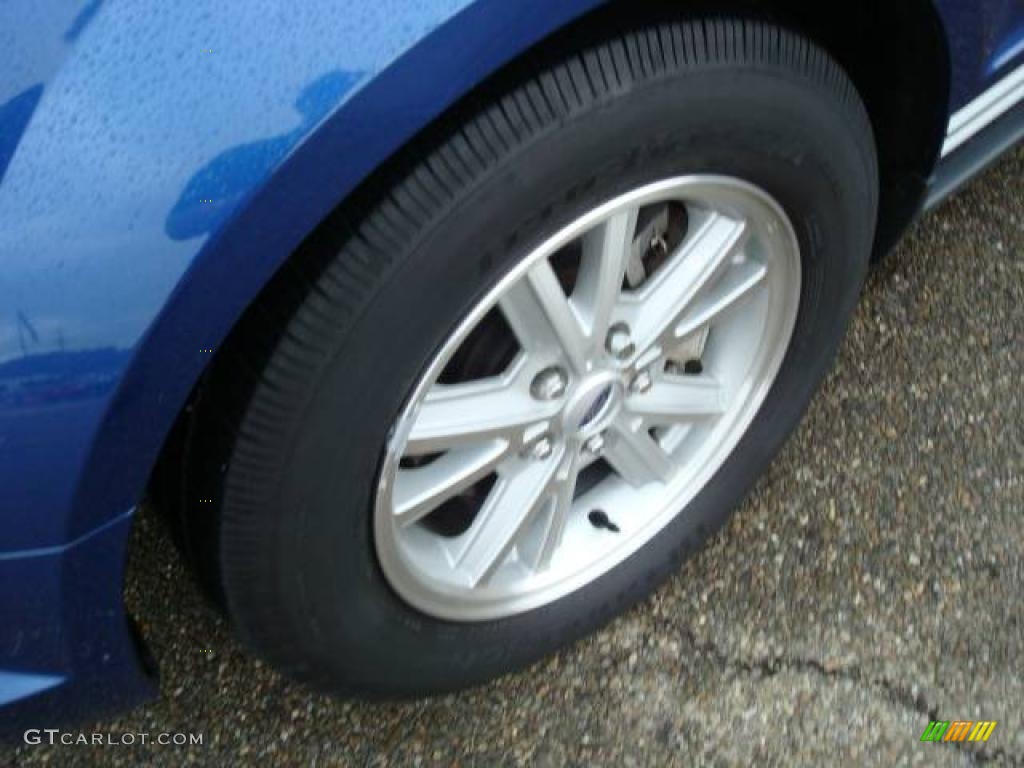 2006 Mustang V6 Deluxe Coupe - Vista Blue Metallic / Light Graphite photo #18