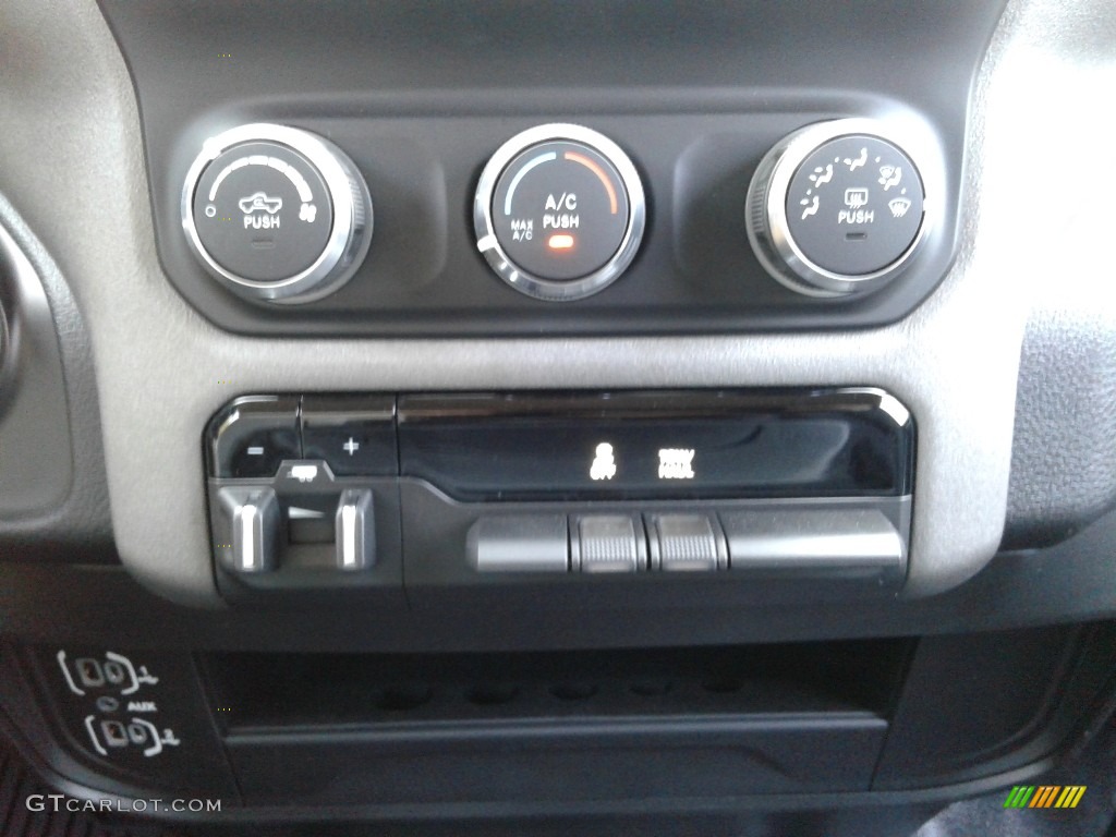2019 Ram 2500 Tradesman Crew Cab 4x4 Controls Photo #133459005