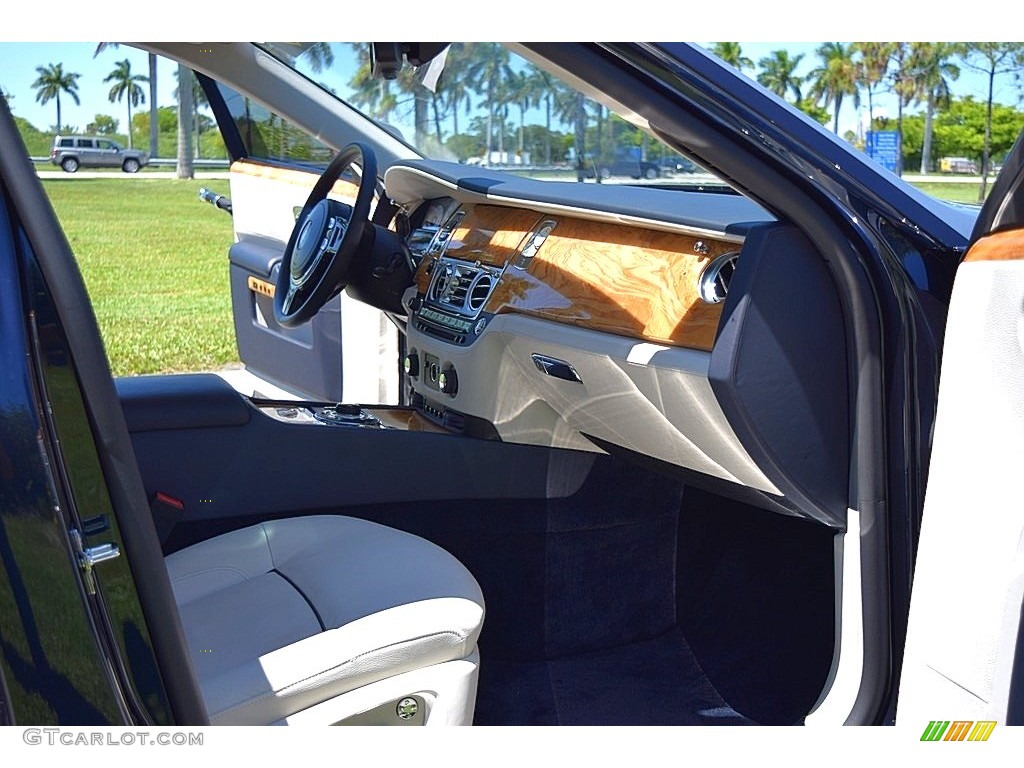 2013 Rolls-Royce Ghost Standard Ghost Model Seashell/Navy Blue Dashboard Photo #133463449