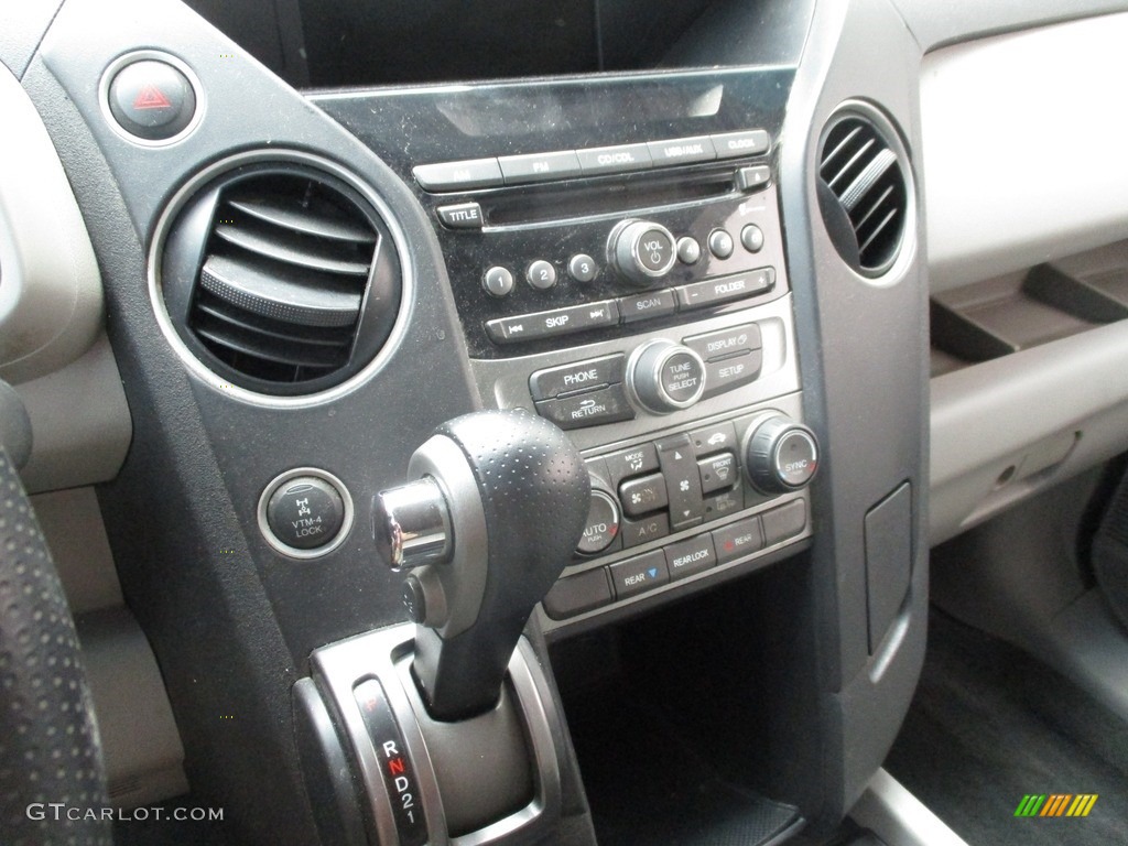 2015 Pilot EX 4WD - Crystal Black Pearl / Gray photo #14