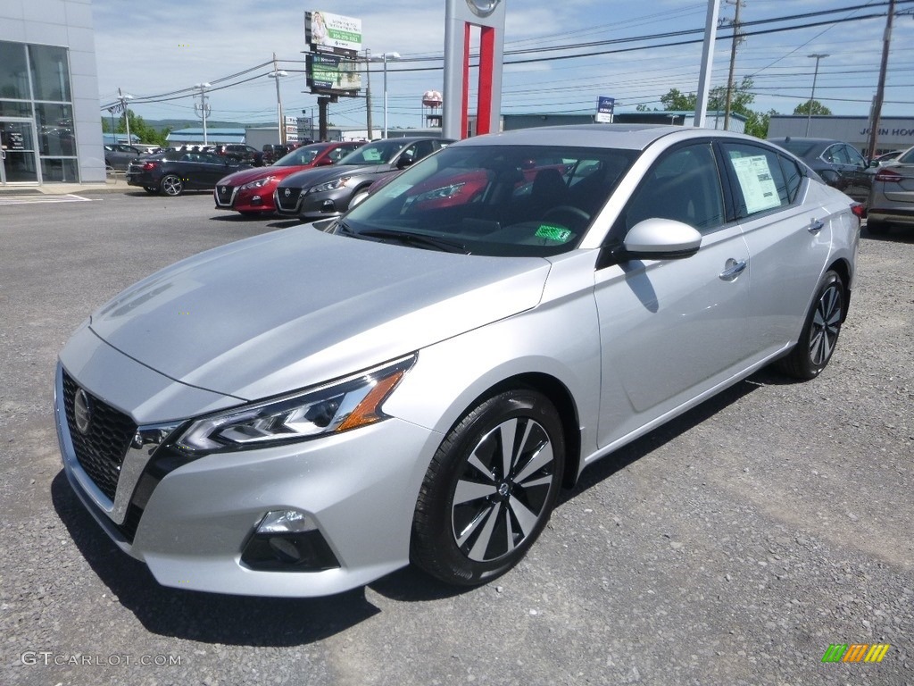 2019 Nissan Altima SV AWD Exterior Photos