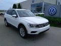 Pure White - Tiguan SE 4MOTION Photo No. 1
