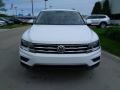 Pure White - Tiguan SE 4MOTION Photo No. 2