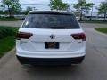 Pure White - Tiguan SE 4MOTION Photo No. 5