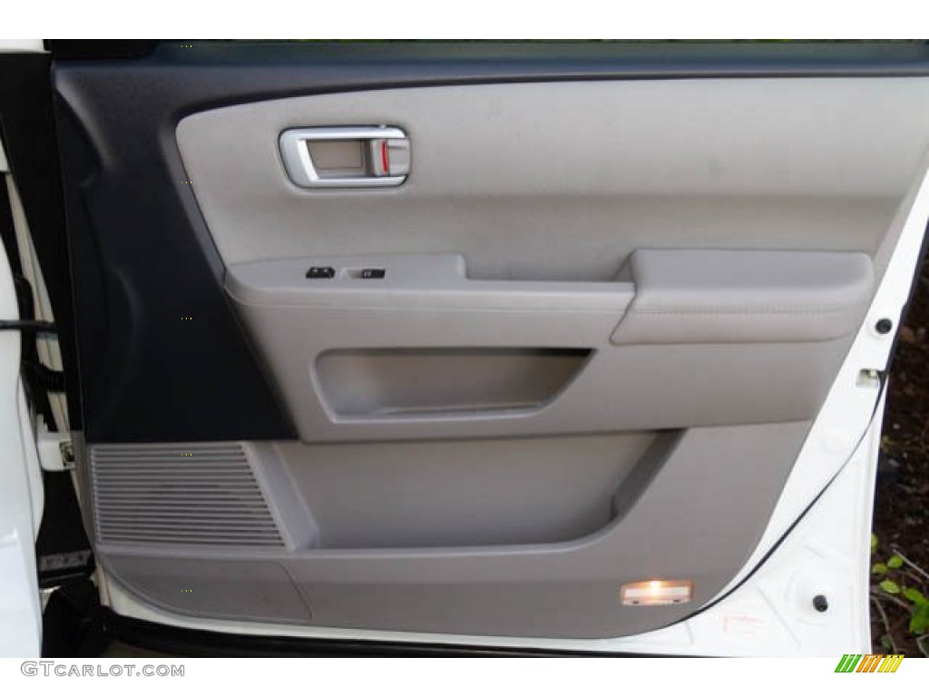 2015 Pilot EX - Taffeta White / Gray photo #30