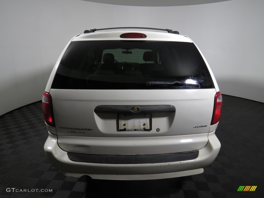 2007 Town & Country Touring - Magnesium Pearl / Medium Slate Gray photo #11