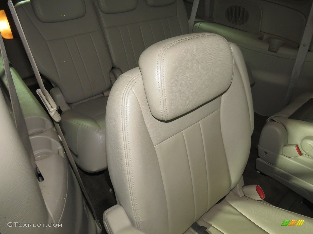 2007 Town & Country Touring - Magnesium Pearl / Medium Slate Gray photo #28