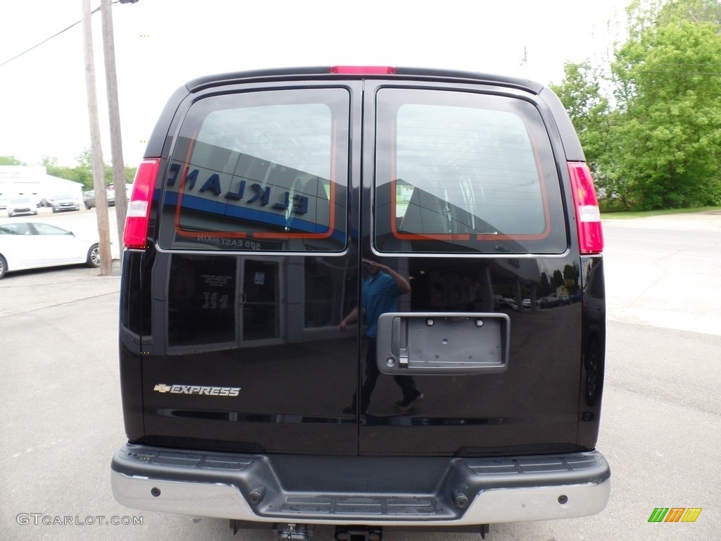 2019 Express 3500 Cargo WT - Black / Medium Pewter photo #7