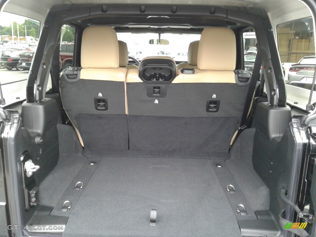2019 Jeep Wrangler Unlimited Rubicon 4x4 Trunk Photos