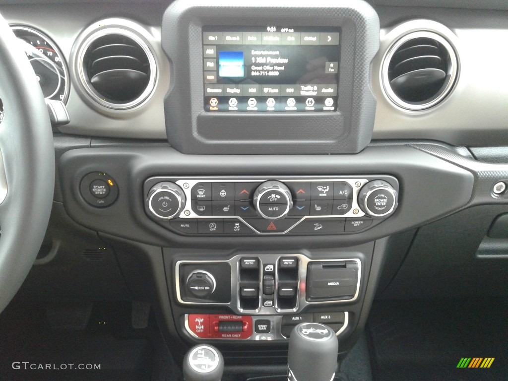 2019 Jeep Wrangler Unlimited Rubicon 4x4 Controls Photo #133487201