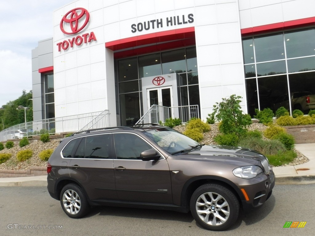 2013 X5 xDrive 35i Sport Activity - Sparkling Bronze Metallic / Sand Beige photo #2