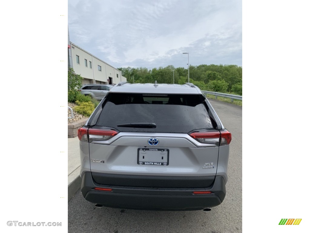 2019 RAV4 XLE AWD Hybrid - Silver Sky Metallic / Black photo #5