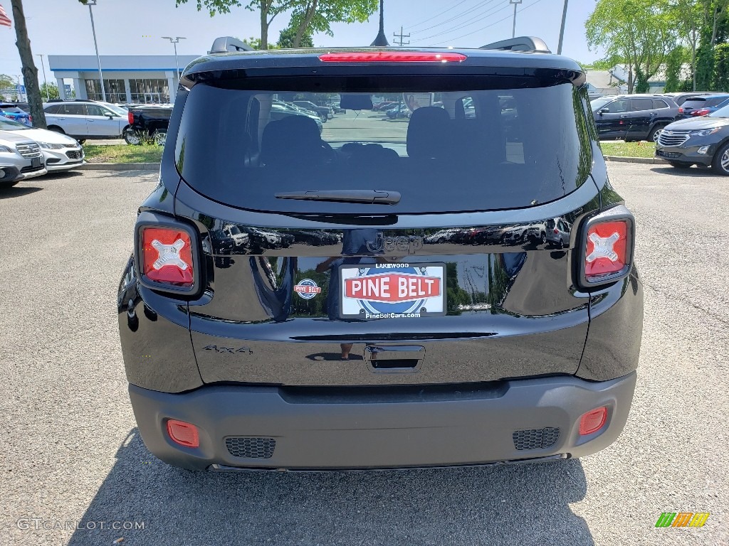 2019 Renegade Altitude 4x4 - Black / Black photo #5