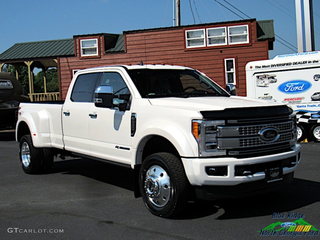 2019 F450 Super Duty Platinum Crew Cab 4x4 - White Platinum Metallic Tri-Coat / Black photo #7