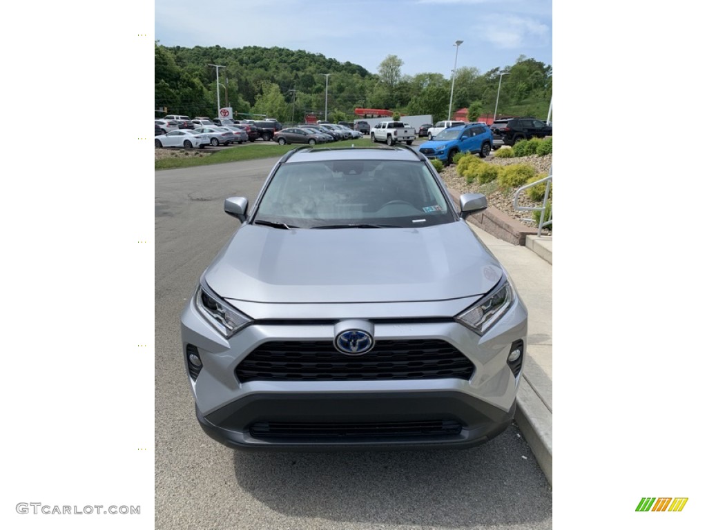 2019 RAV4 XLE AWD Hybrid - Silver Sky Metallic / Black photo #2