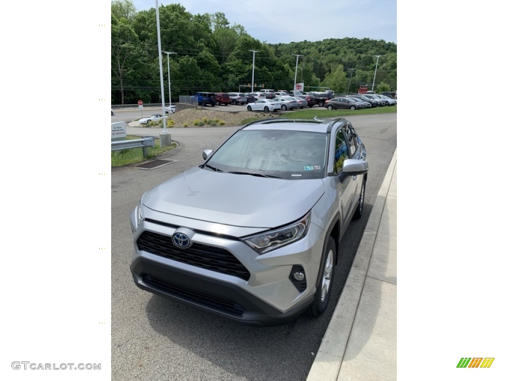2019 RAV4 XLE AWD Hybrid - Silver Sky Metallic / Black photo #3