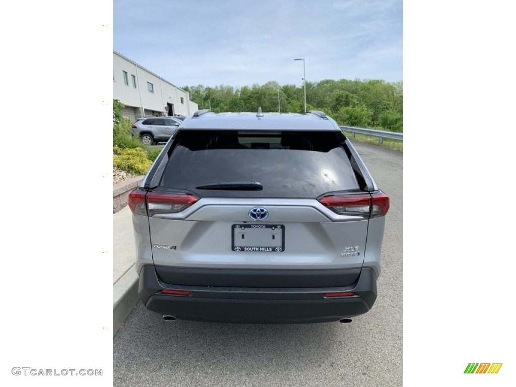 2019 RAV4 XLE AWD Hybrid - Silver Sky Metallic / Black photo #5