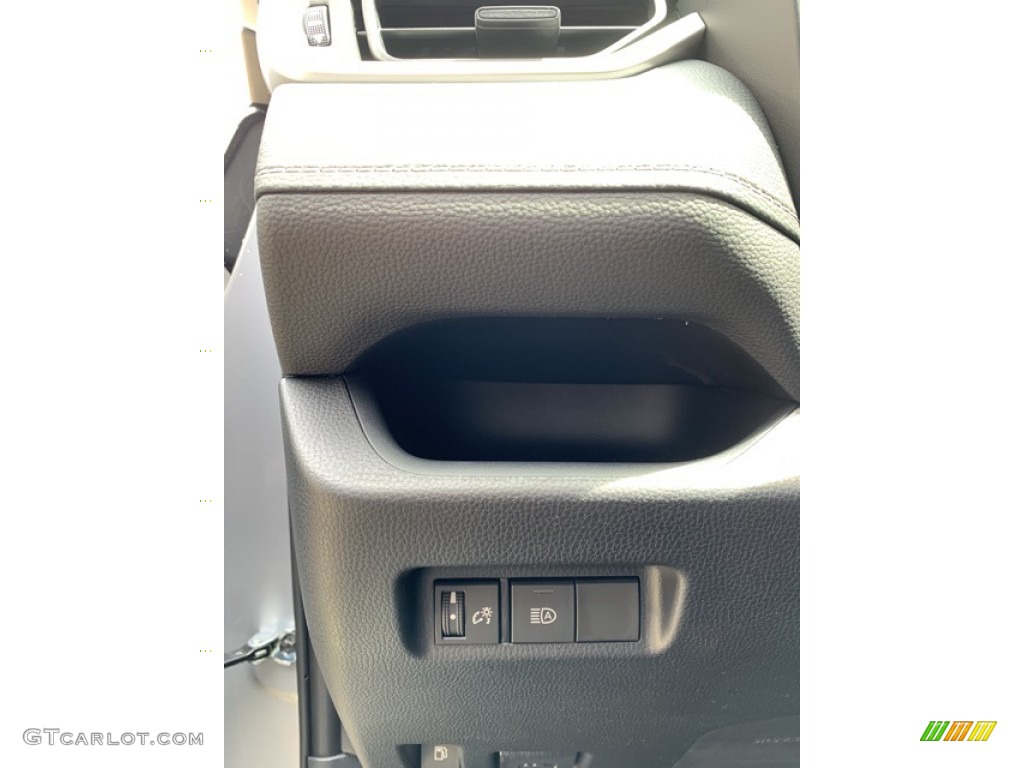 2019 RAV4 XLE AWD Hybrid - Silver Sky Metallic / Black photo #10