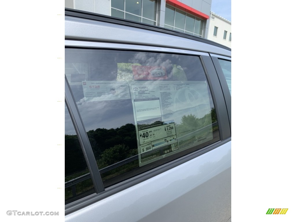 2019 RAV4 XLE AWD Hybrid - Silver Sky Metallic / Black photo #23