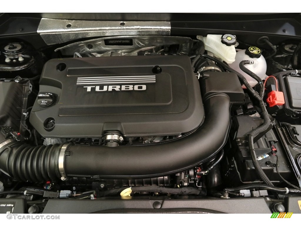 2019 Cadillac XT4 Sport Engine Photos