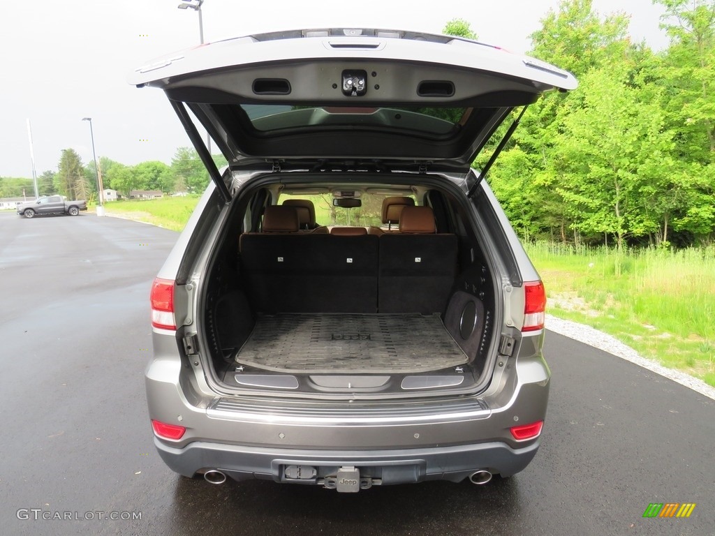 2011 Grand Cherokee Overland 4x4 - Mineral Gray Metallic / New Saddle/Black photo #16