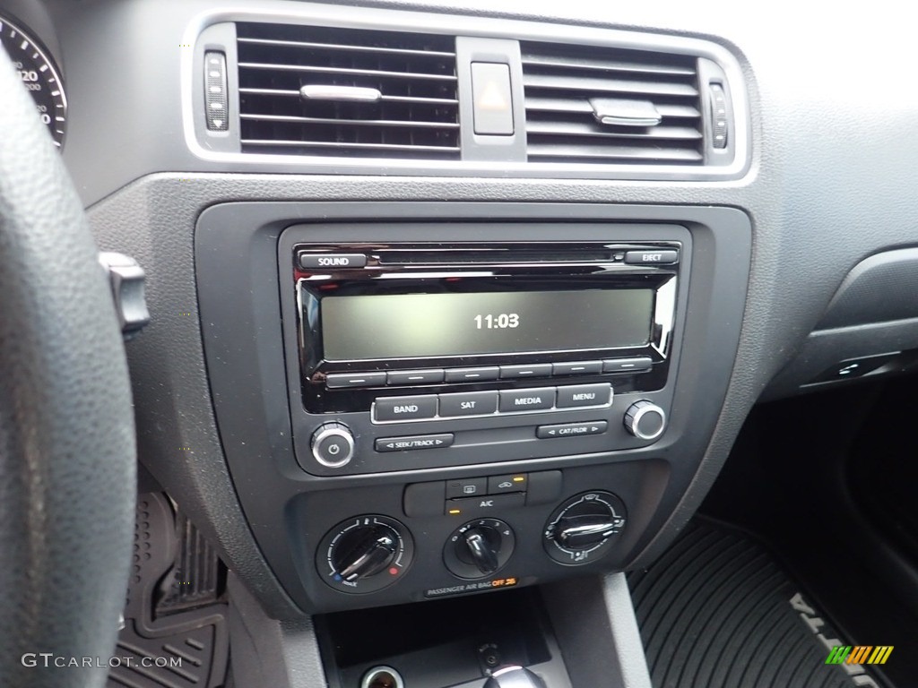 2014 Jetta SE Sedan - Tempest Blue Metallic / Titan Black photo #28