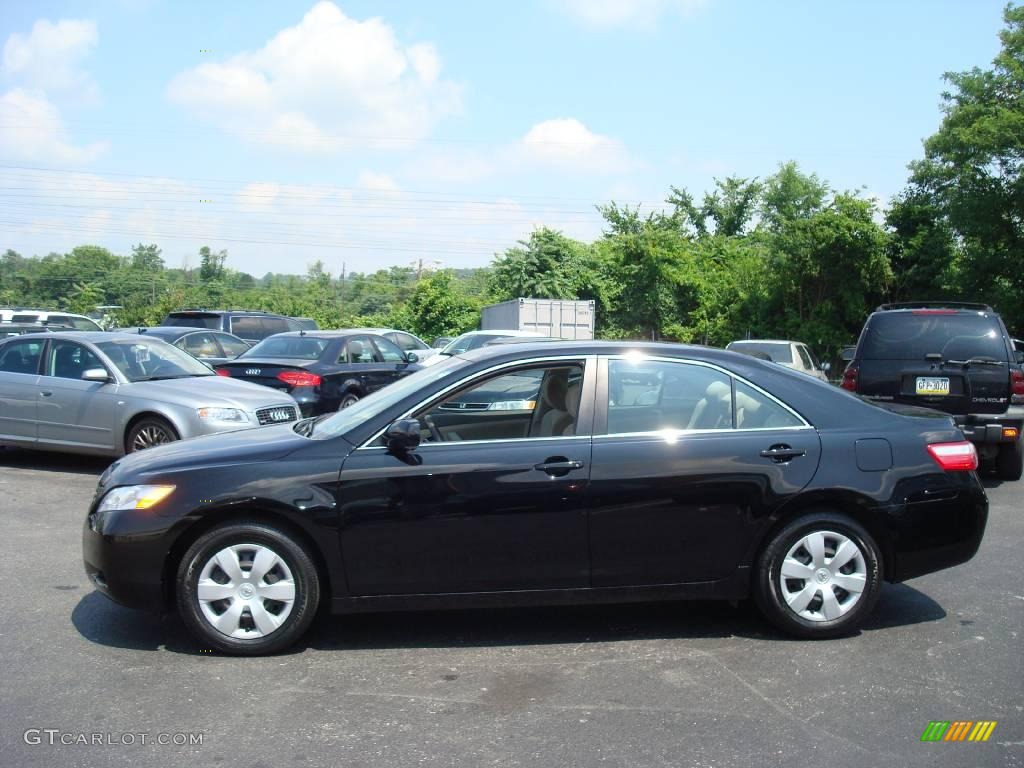 2007 Camry LE - Black / Bisque photo #10