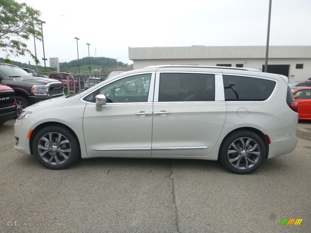 Luxury White Pearl 2019 Chrysler Pacifica Limited Exterior Photo #133508010