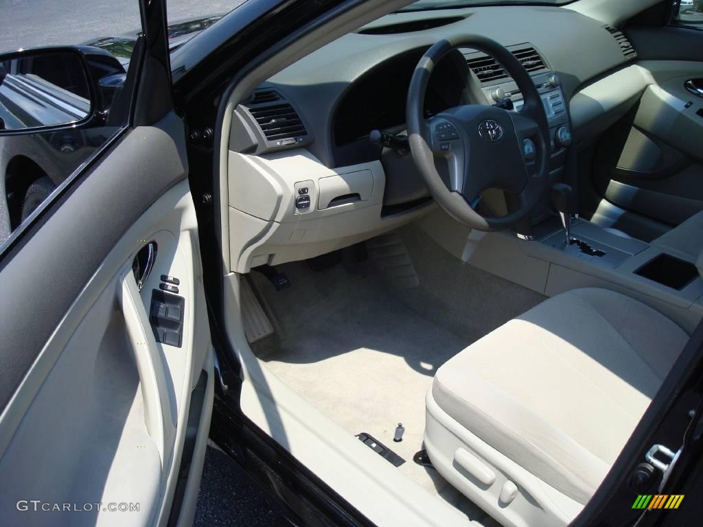 2007 Camry LE - Black / Bisque photo #12