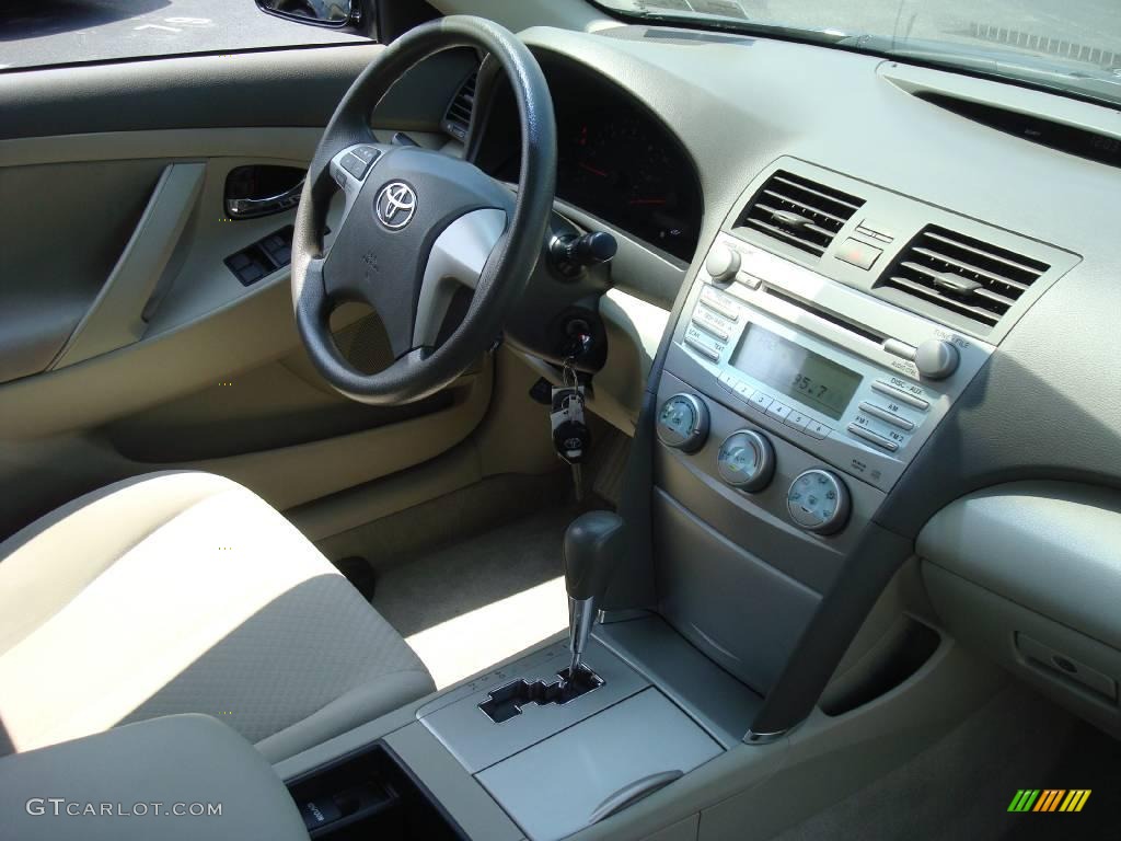 2007 Camry LE - Black / Bisque photo #18