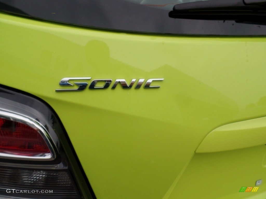 2019 Sonic Premier Hatchback - Shock / Jet Black photo #13