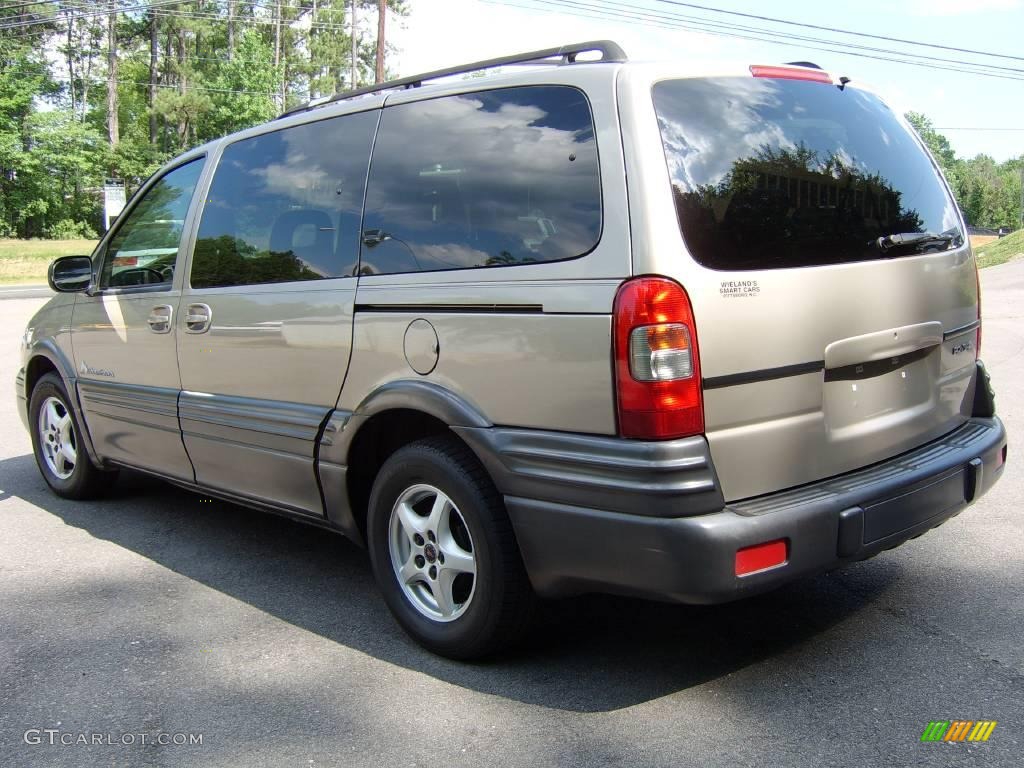 2000 Montana Vision - Light Taupe Metallic / Taupe photo #2