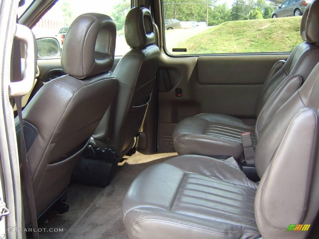 2000 Montana Vision - Light Taupe Metallic / Taupe photo #13