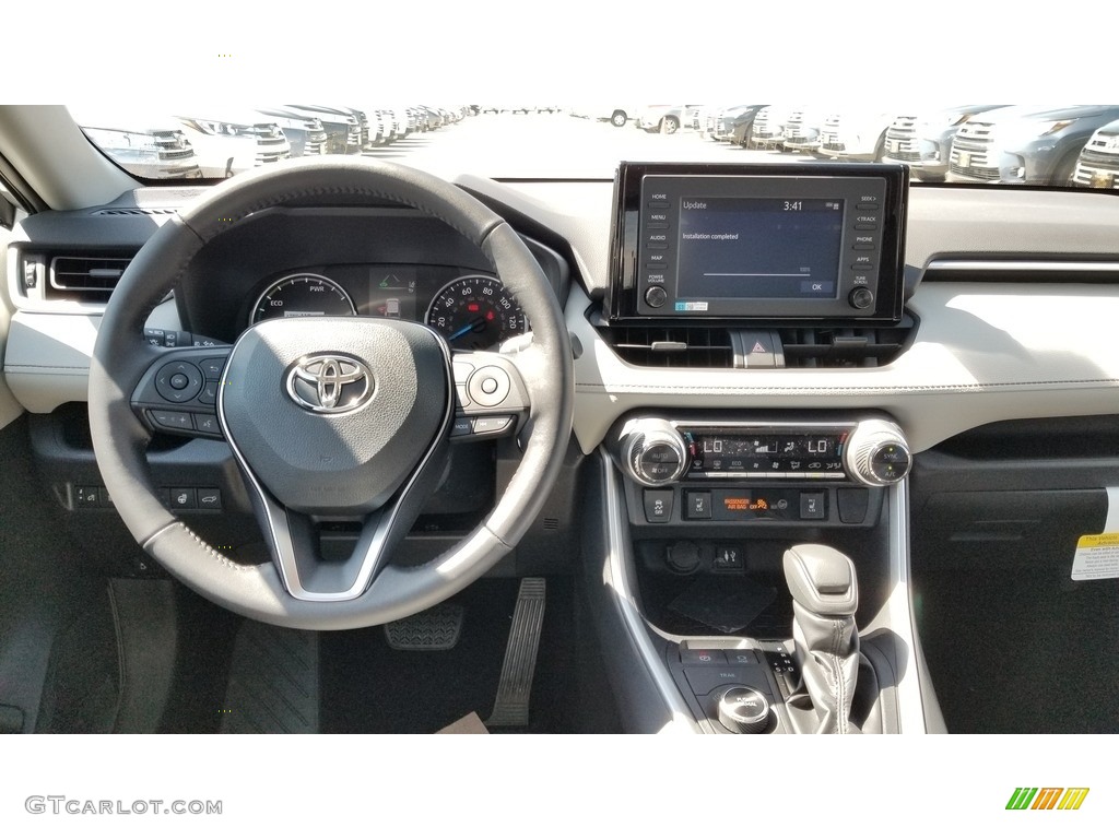 2019 RAV4 XLE AWD Hybrid - Silver Sky Metallic / Light Gray photo #4