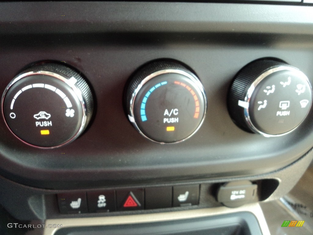 2016 Patriot High Altitude 4x4 - Black / Light Pebble Beige/Dark Slate Gray photo #21