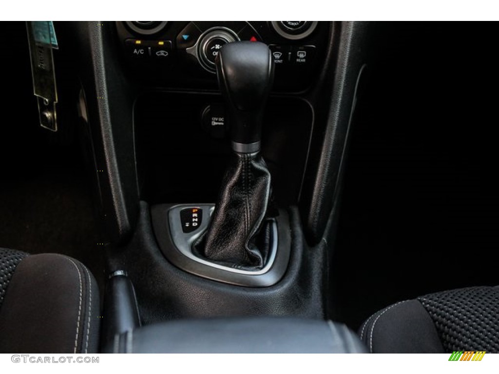 2015 Dart SXT - Bright White / Black/Light Tungsten Accent Stitching photo #29