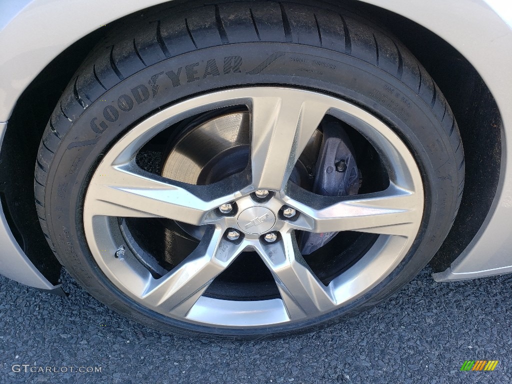 2017 Chevrolet Camaro SS Coupe Wheel Photo #133536832