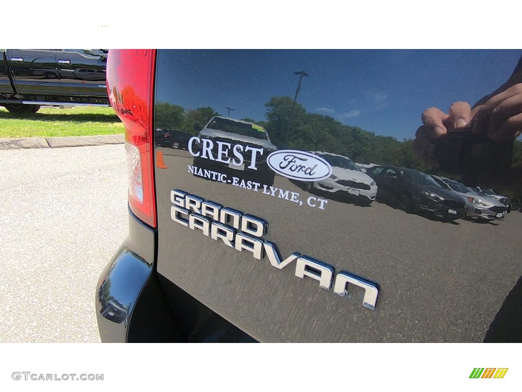2012 Grand Caravan SE - Dark Charcoal Pearl / Black/Light Graystone photo #9